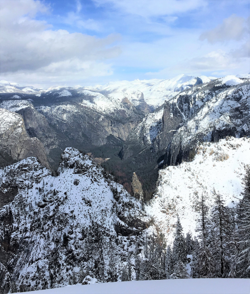 A February view from Dewey Point, a popular snowshoeing destination high above Yosemite Valley. Photo: Erin Hallett.